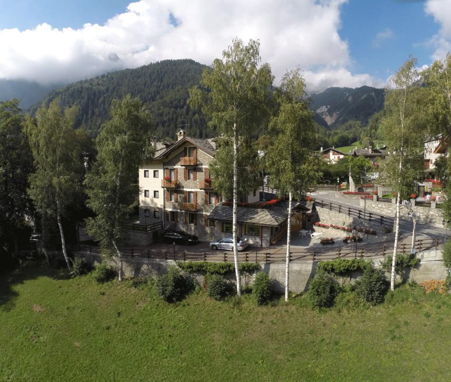 Hotel Stella Del Nord Courmayeur Exterior foto